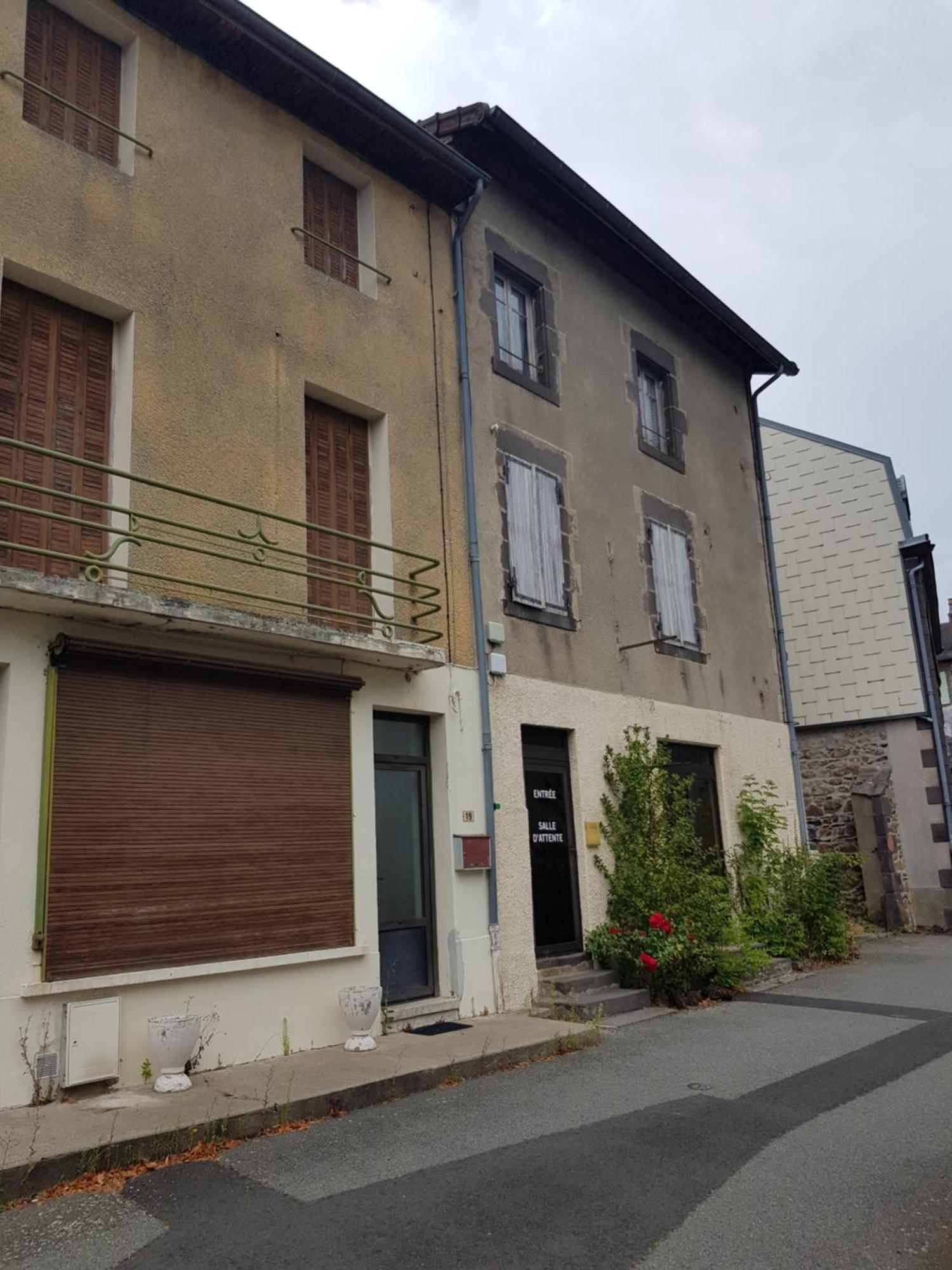 Studio Refait A Neuf Clos Saint Genest Manzat Exterior photo
